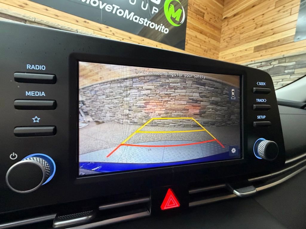 Certified 2023 Hyundai Elantra SEL image 21