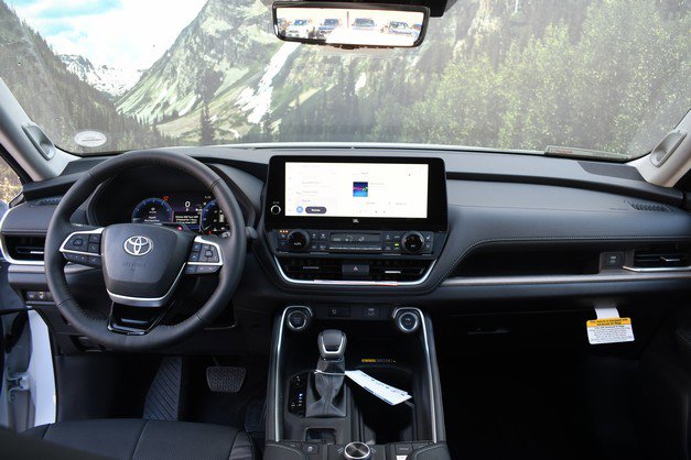 New 2026 Toyota Grand Highlander Platinum image 9