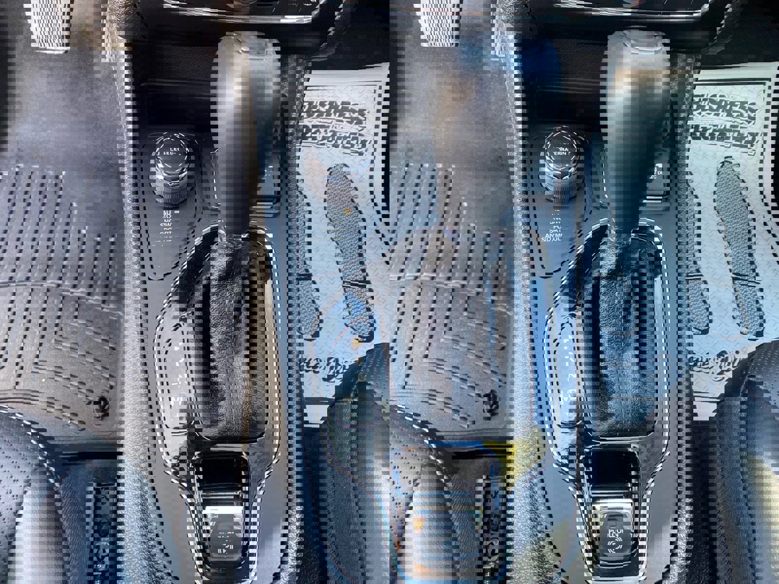 Used 2022 Jeep Cherokee Limited image 12