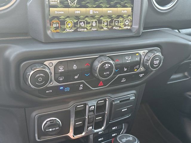 Used 2023 Jeep Wrangler Unlimited Sahara w/ Cold Weather Group image 30