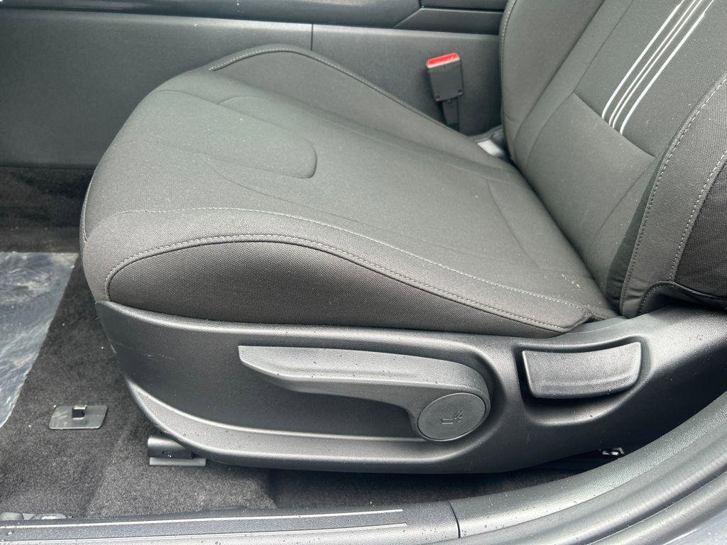 New 2026 Hyundai Elantra SEL Sport Premium image 15