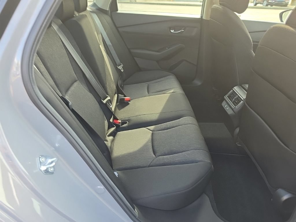 Used 2025 Honda Accord SE image 28