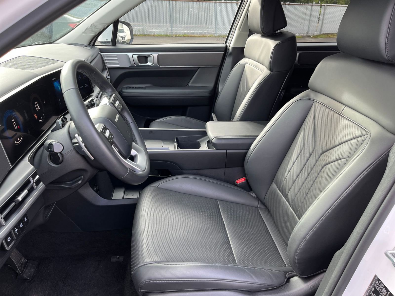 Used 2025 Hyundai Santa Fe SEL image 40