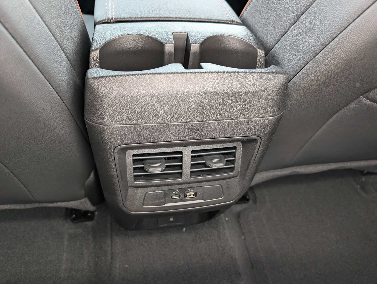 New 2026 GMC Canyon AT4 AWD/4WD image 16