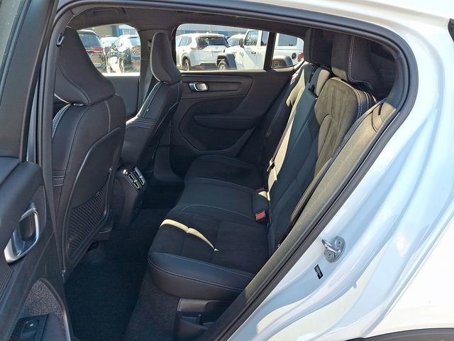 Used 2023 Volvo C40 P8 Recharge Plus w/ Climate Package image 13