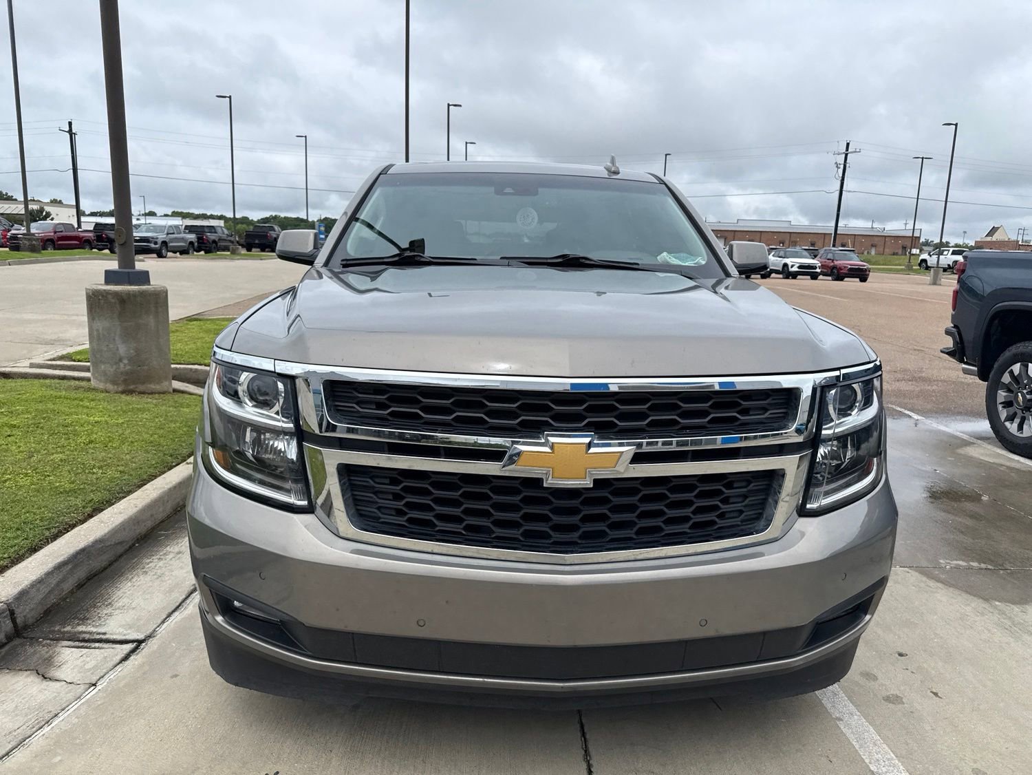 Used 2019 Chevrolet Tahoe LT RWD image 2