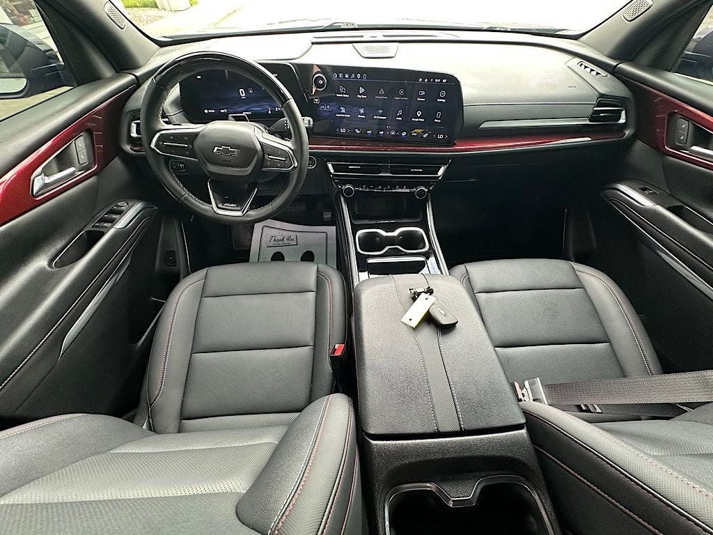 Used 2024 Chevrolet Traverse Z71 w/ Enhanced Driving Package AWD/4WD image 18