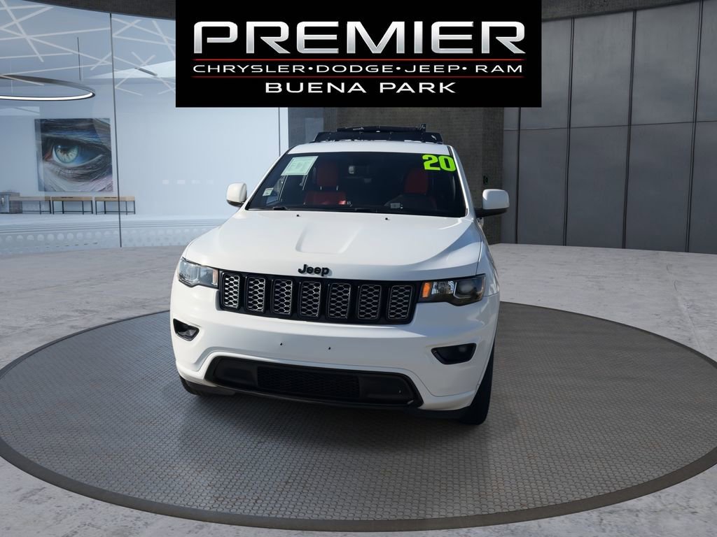 Used 2020 Jeep Grand Cherokee Altitude RWD image 3