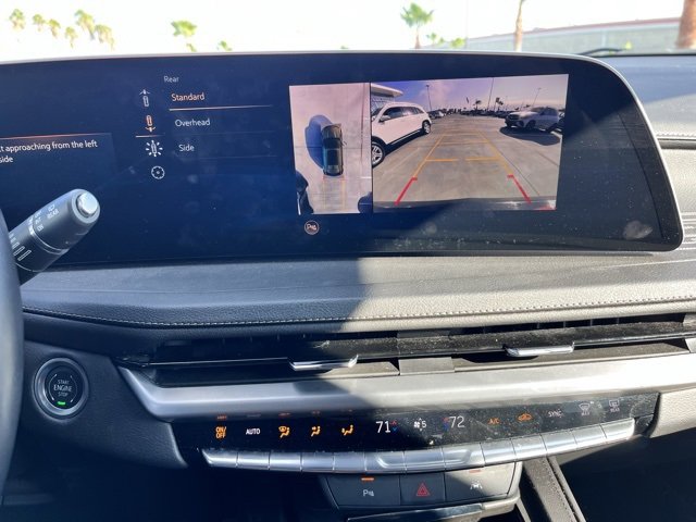 Used 2025 Cadillac XT4 Premium Luxury image 12