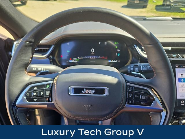 Used 2024 Jeep Grand Cherokee Summit w/ Luxury Tech Group V AWD/4WD image 4
