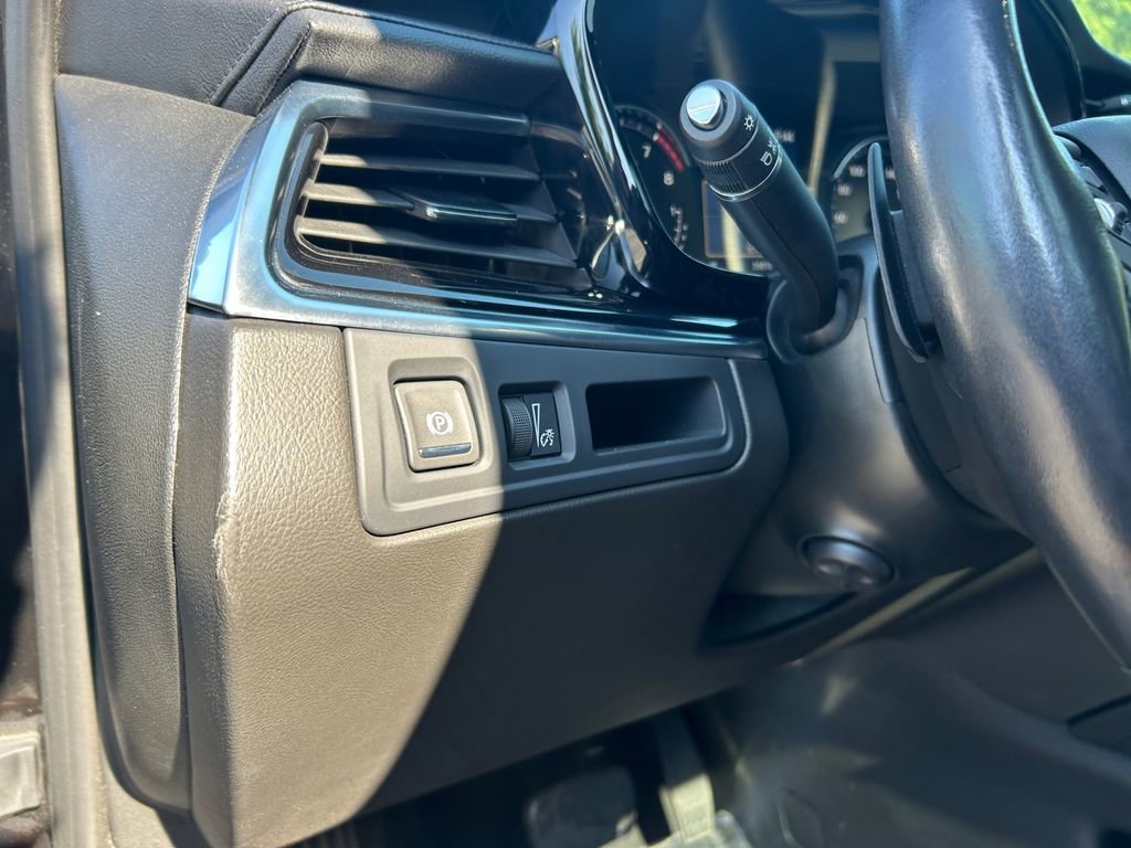 Used 2024 Cadillac XT6 Premium Luxury image 22