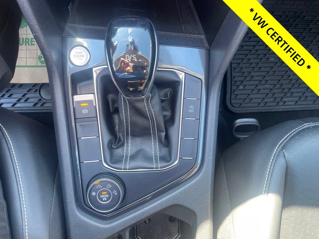 Certified 2023 Volkswagen Tiguan SE w/ Panoramic Sunroof Package AWD/4WD image 19