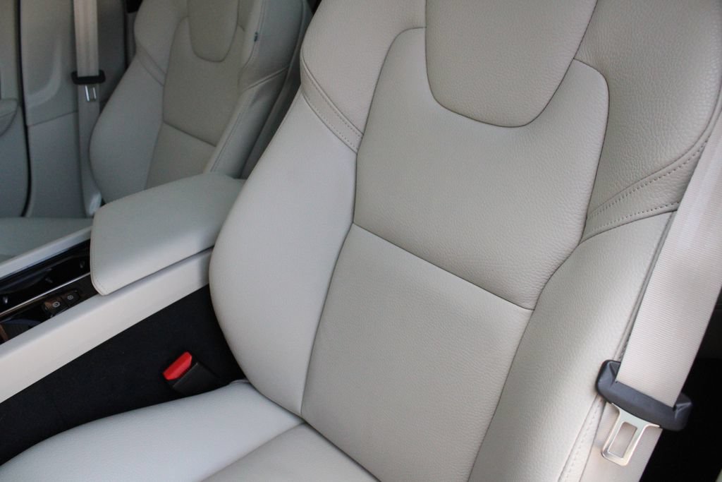 Used 2024 Volvo S60 B5 Plus w/ Climate Package AWD/4WD image 7