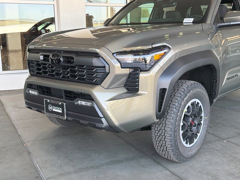 New 2026 Toyota Tacoma TRD Off-Road AWD/4WD image 3