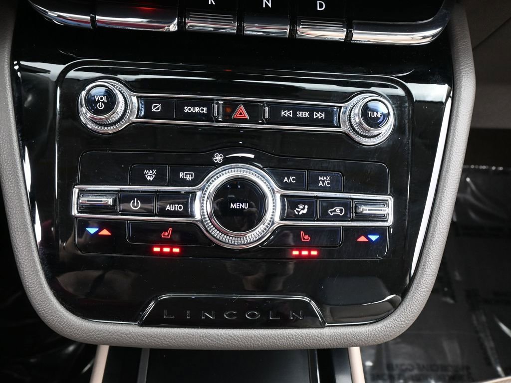 Used 2022 Lincoln Corsair Reserve image 27