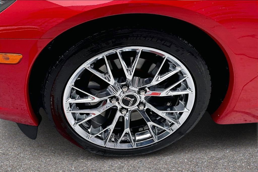 Used 2006 Chevrolet Corvette Coupe w/ Roof Package image 30