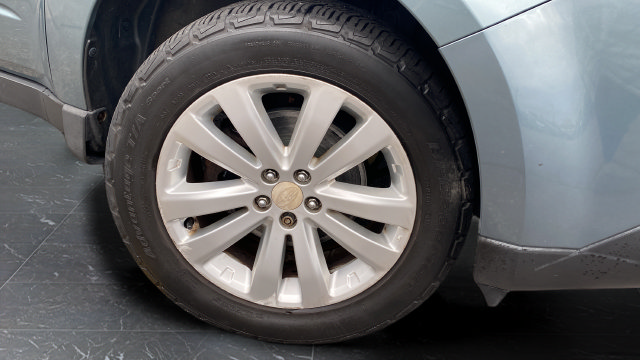 Used 2011 Subaru Forester 2.5X Limited w/ Popular Equipment Group 4B AWD/4WD image 28