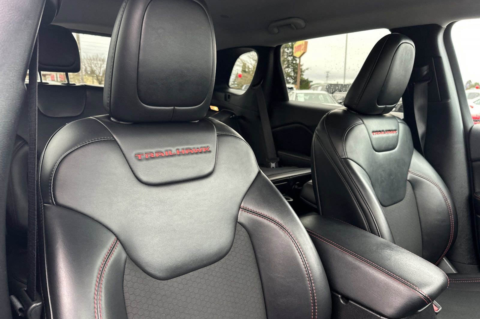 Used 2020 Jeep Cherokee Trailhawk w/ Cold Weather Group image 17