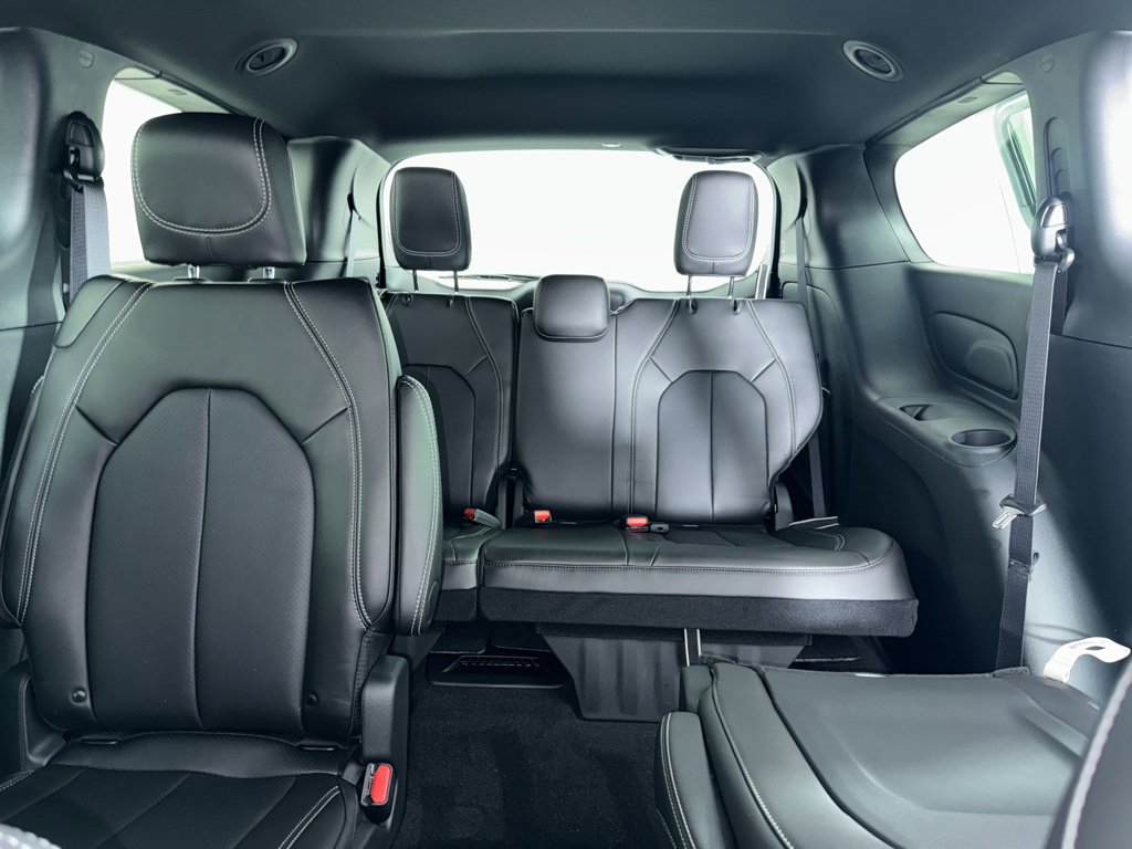 New 2026 Chrysler Voyager LX FWD image 7