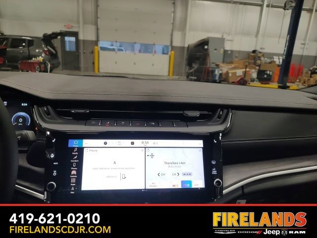 New 2026 Jeep Grand Cherokee Laredo image 12