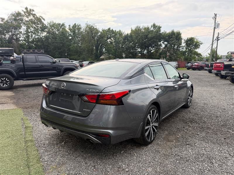 Used 2020 Nissan Altima 2.0 Platinum FWD image 4