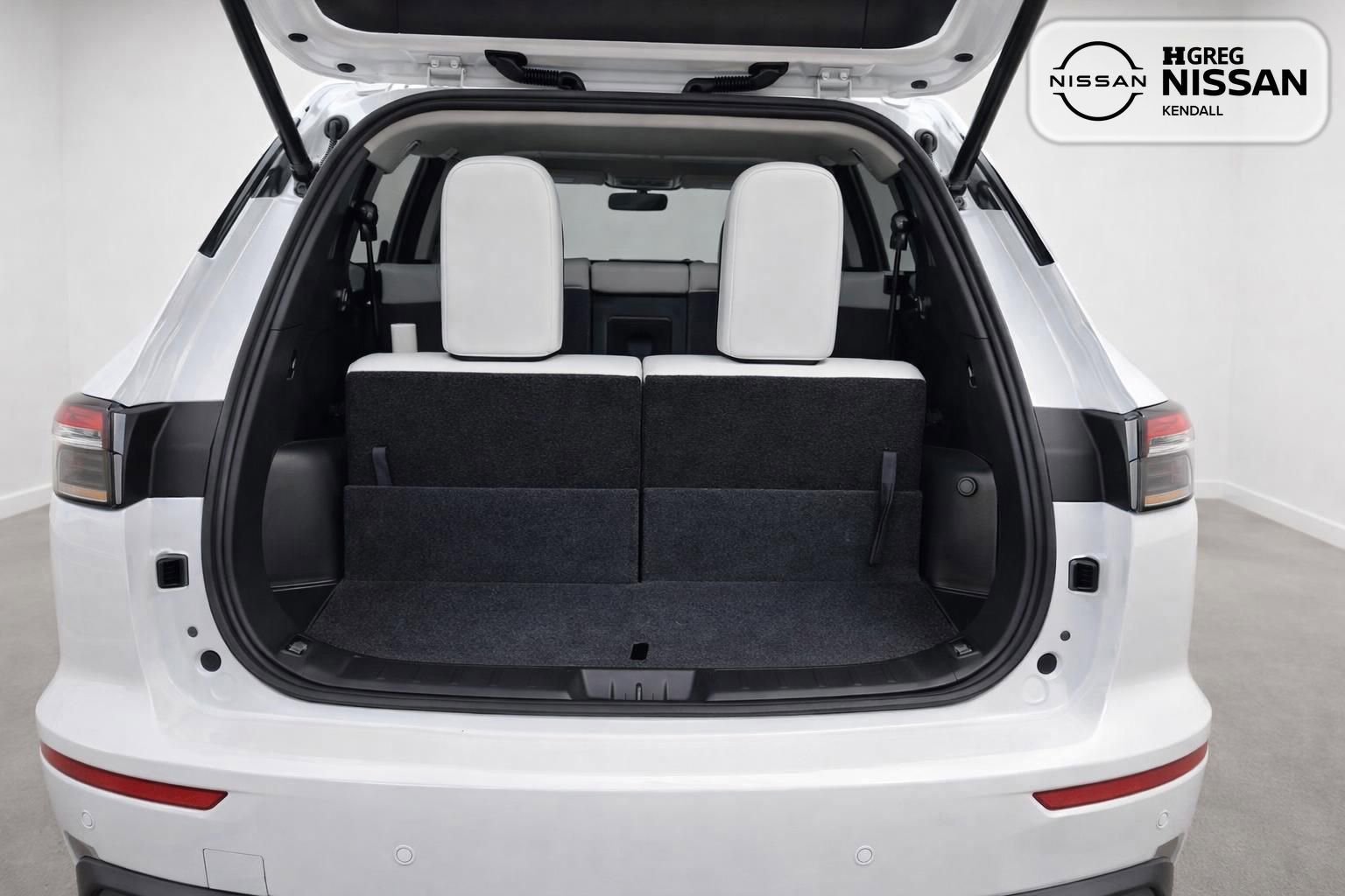 Used 2025 Mitsubishi Outlander AWD image 11