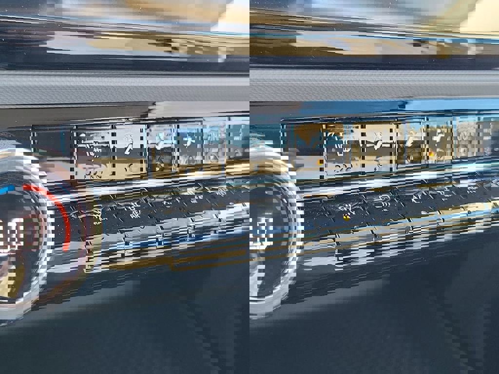 New 2027 Chevrolet Bolt LT image 10