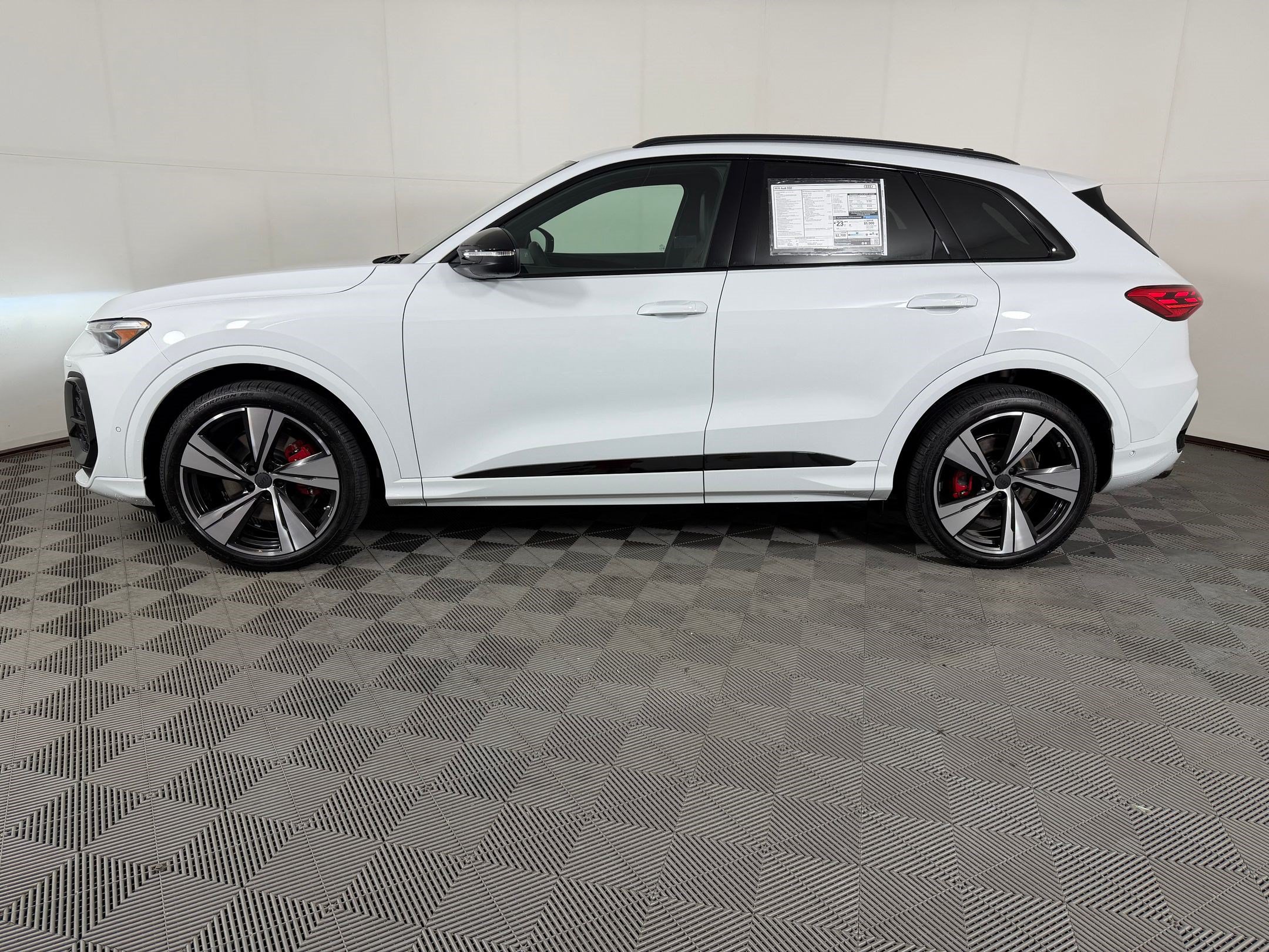New 2026 Audi SQ5 Premium Plus AWD/4WD image 2