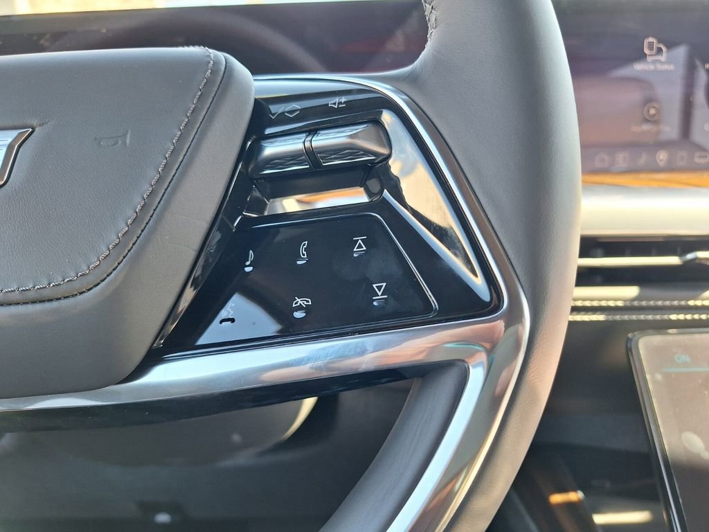 New 2026 Cadillac Escalade ESV Platinum Sport w/ LPO, ONYX Package image 19