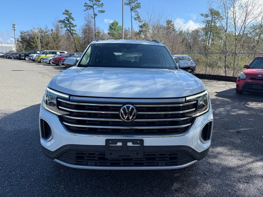 Used 2024 Volkswagen Atlas SE image 2