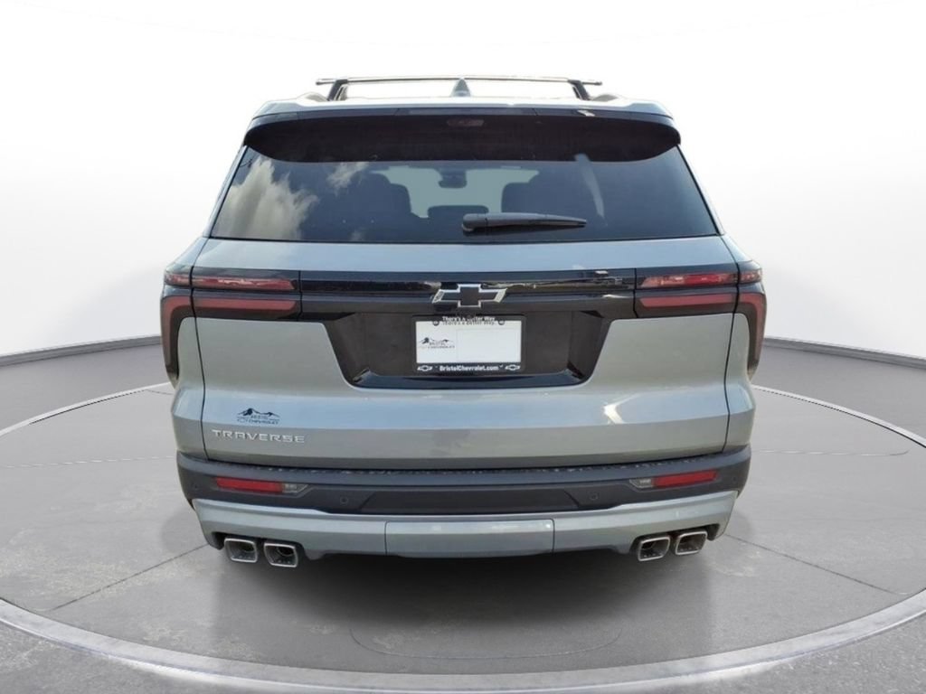 New 2026 Chevrolet Traverse LT w/ Driver Confidence Package FWD image 4