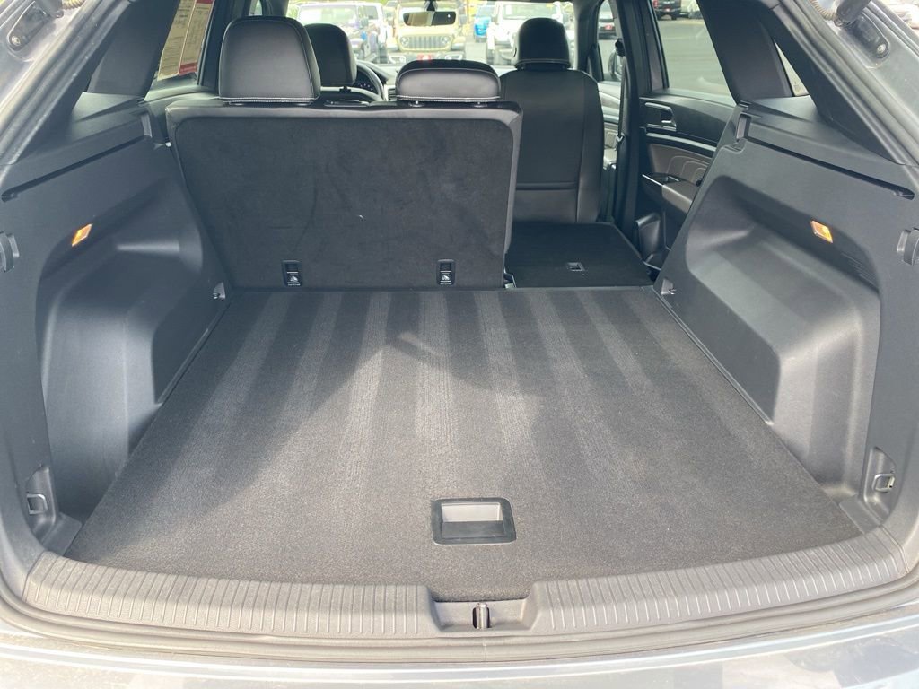 Used 2023 Volkswagen Atlas Cross Sport SE w/ Panoramic Sunroof Package image 38