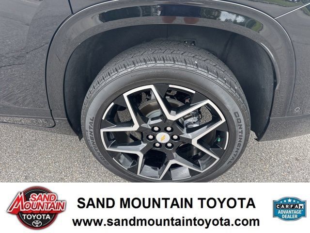 Used 2025 Chevrolet Traverse High Country FWD image 11