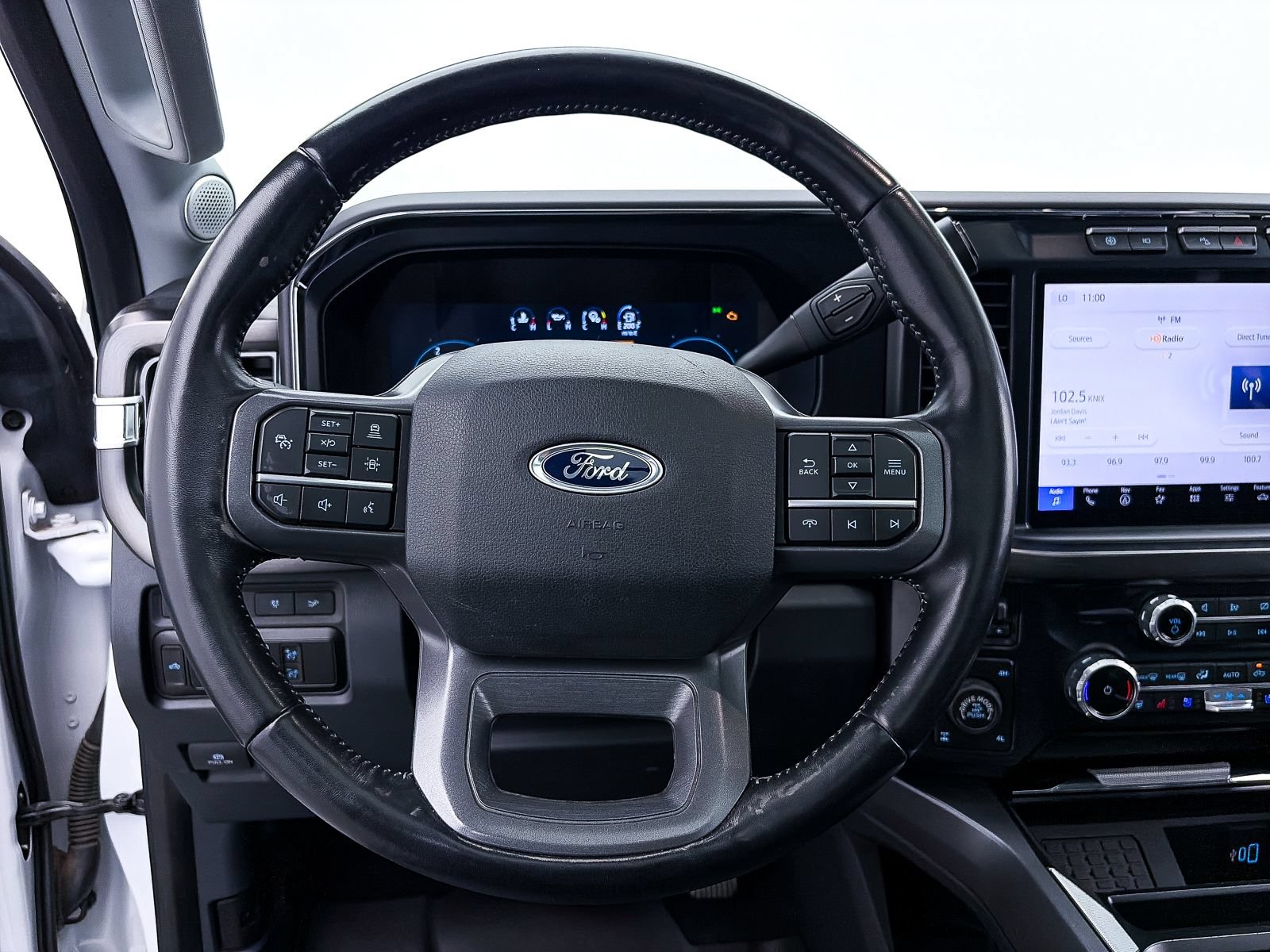 Used 2023 Ford F250 Lariat w/ Lariat Ultimate Package AWD/4WD image 26
