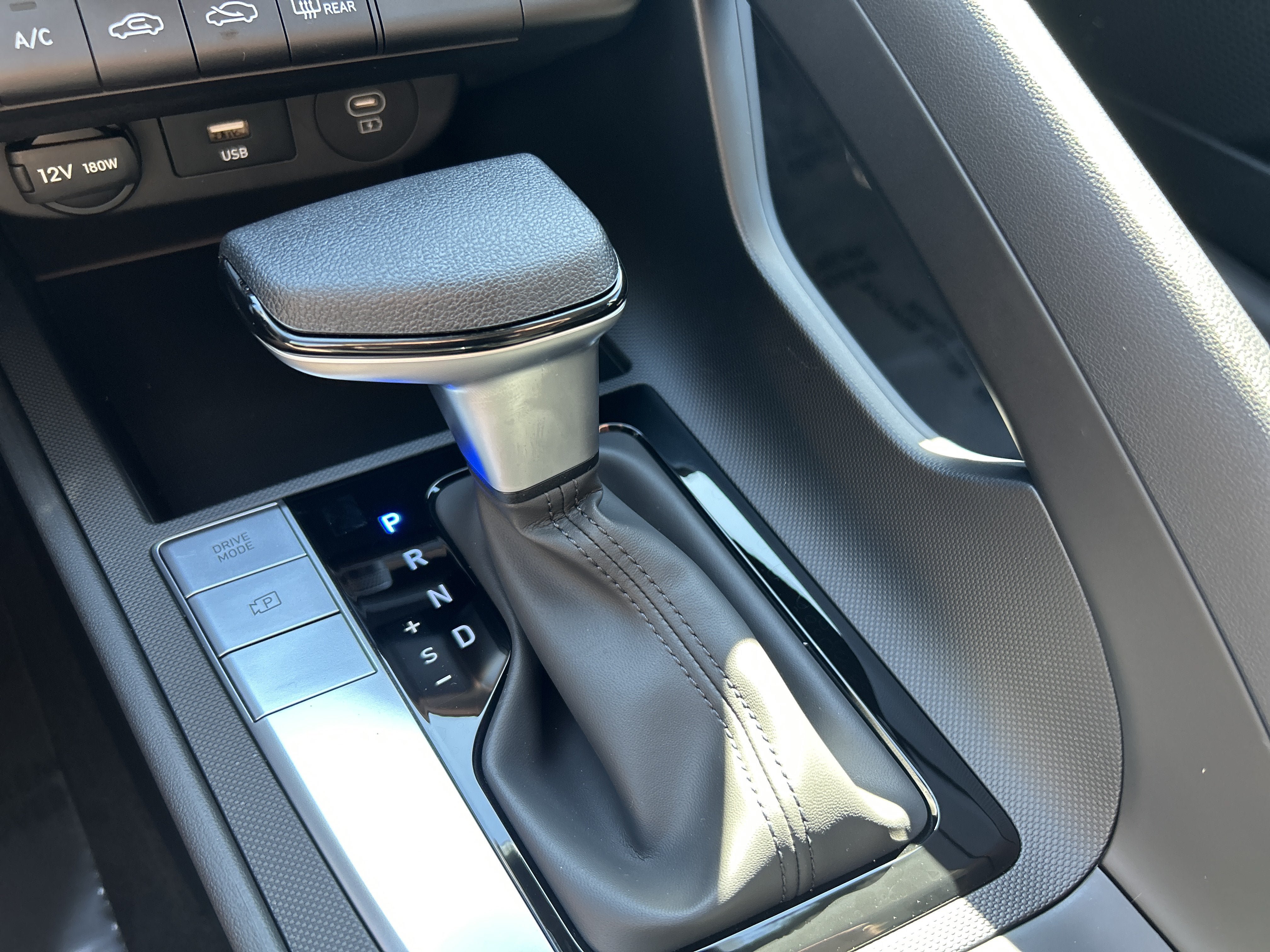 New 2026 Hyundai Elantra SE FWD image 22