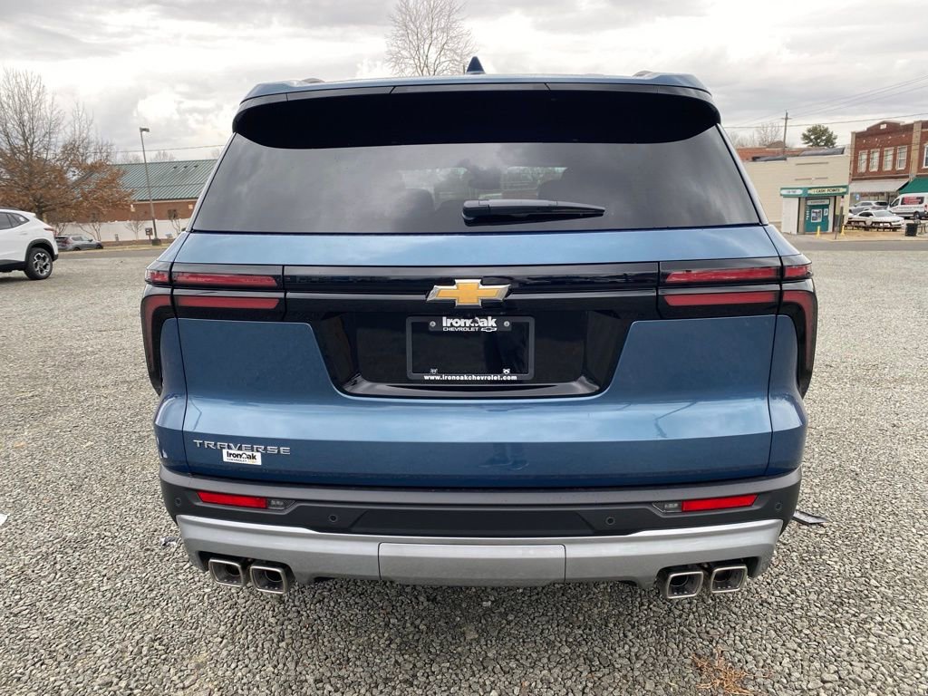 New 2026 Chevrolet Traverse LT w/ Sun and Wheel Package image 4