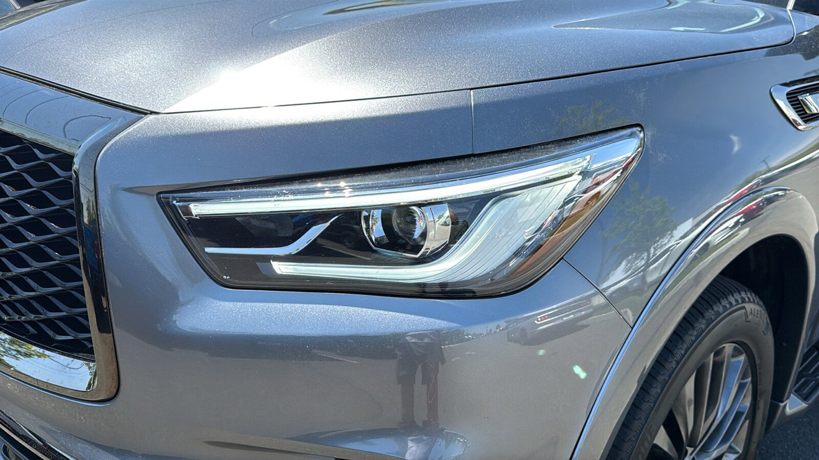 Used 2021 INFINITI QX80 Premium Select w/ All-Season Package AWD/4WD image 9