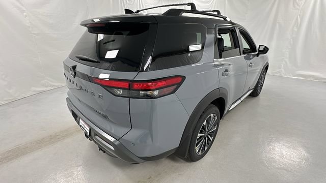New 2026 Nissan Pathfinder Platinum image 3