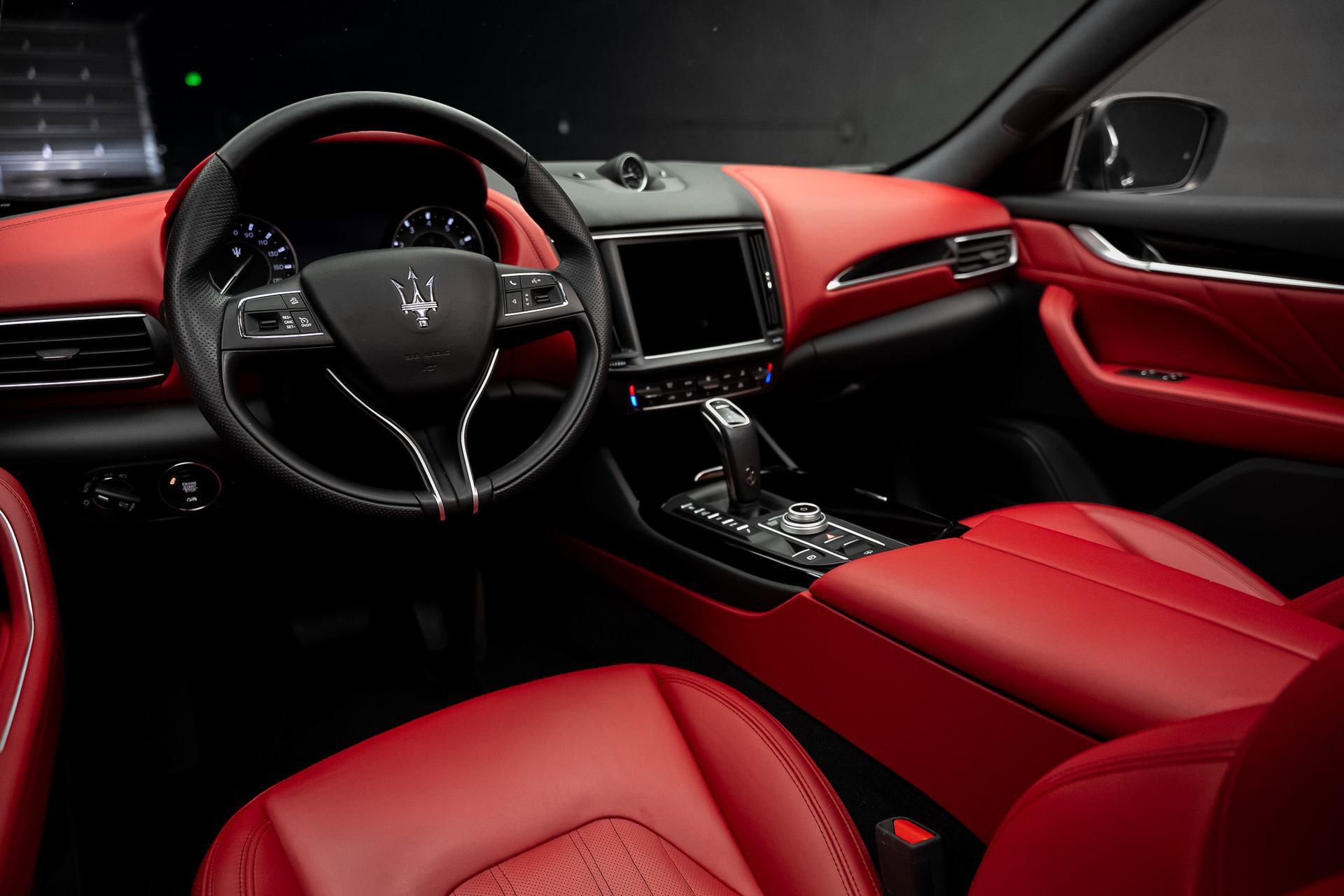 Used 2022 Maserati Levante GT AWD/4WD image 2