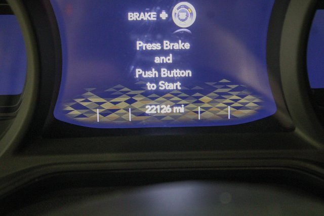 Used 2024 Jeep Wrangler Unlimited image 11