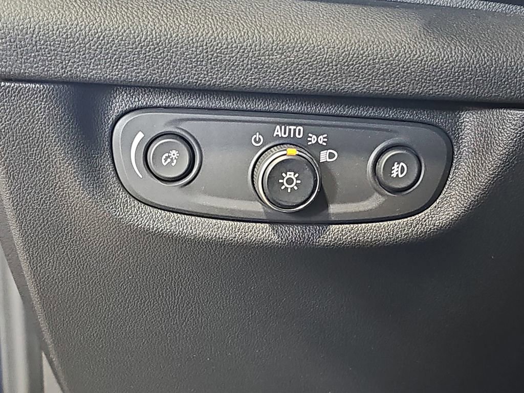 Used 2018 Buick Regal Preferred w/ Driver Confidence Package #1 image 24