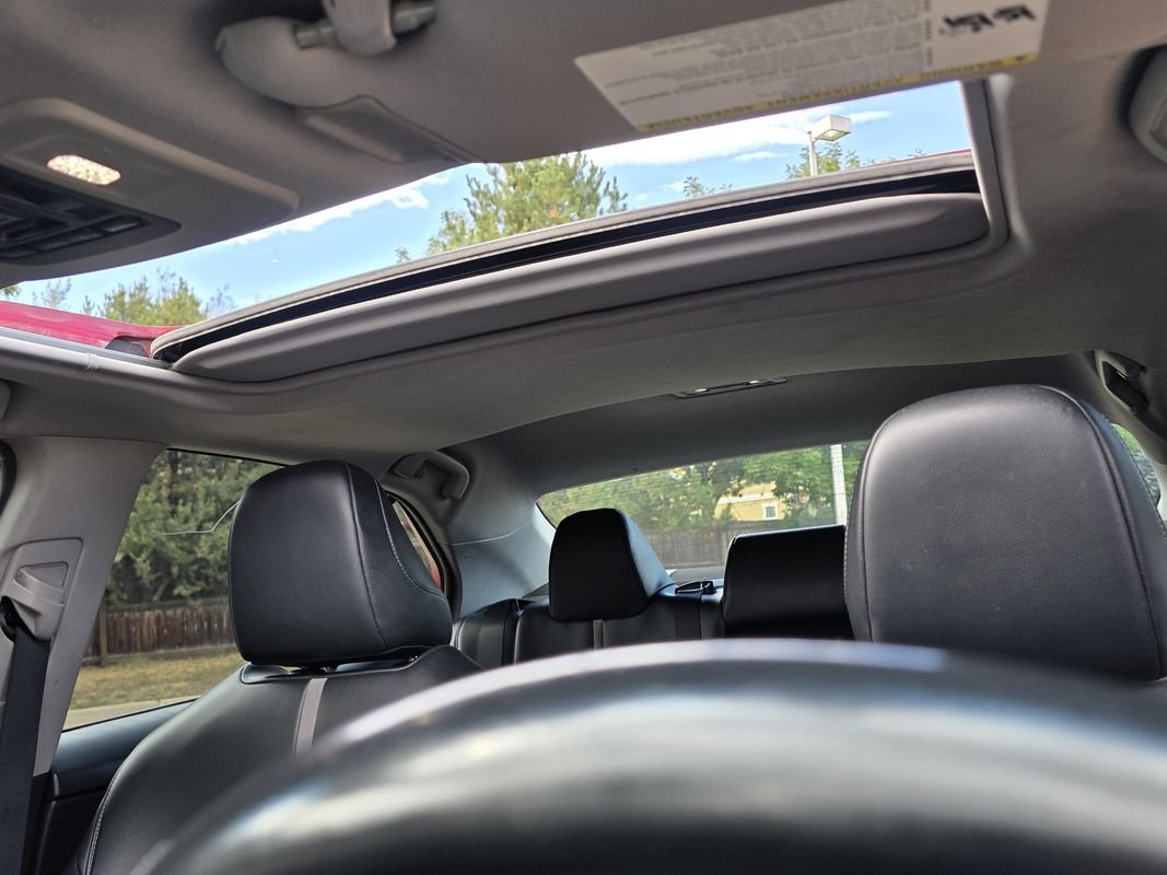 Used 2020 Toyota Camry SE FWD image 33