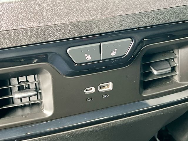 Used 2024 GMC Sierra 2500 AT4 image 25