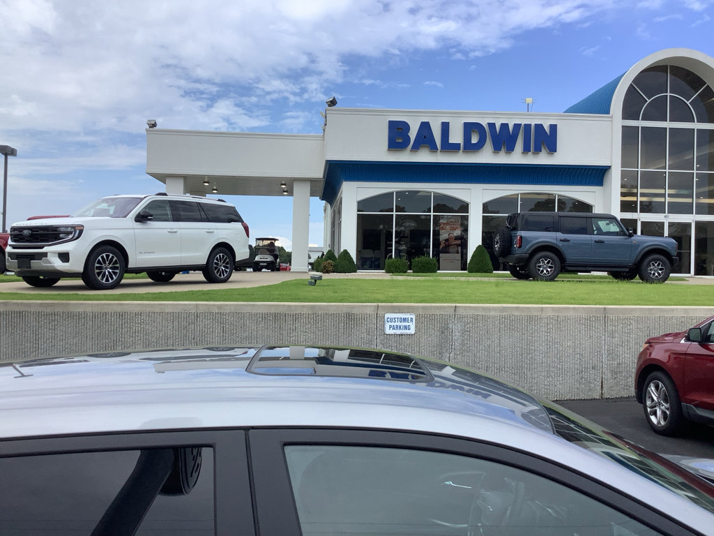 Used 2024 Chevrolet Trax ACTIV w/ Sunroof Package image 9