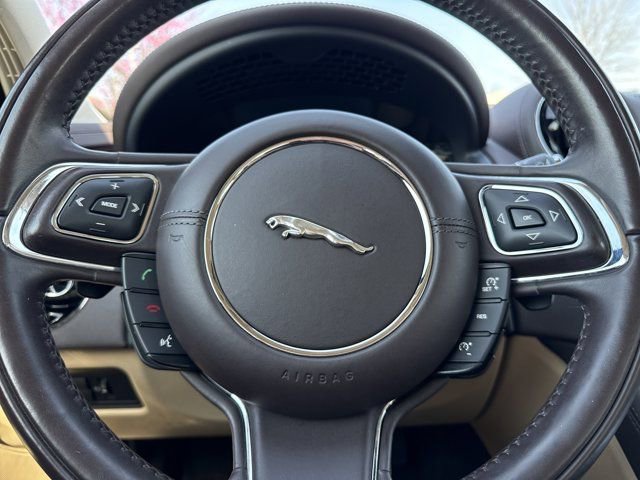 Used 2018 Jaguar XJ R-Sport RWD image 24