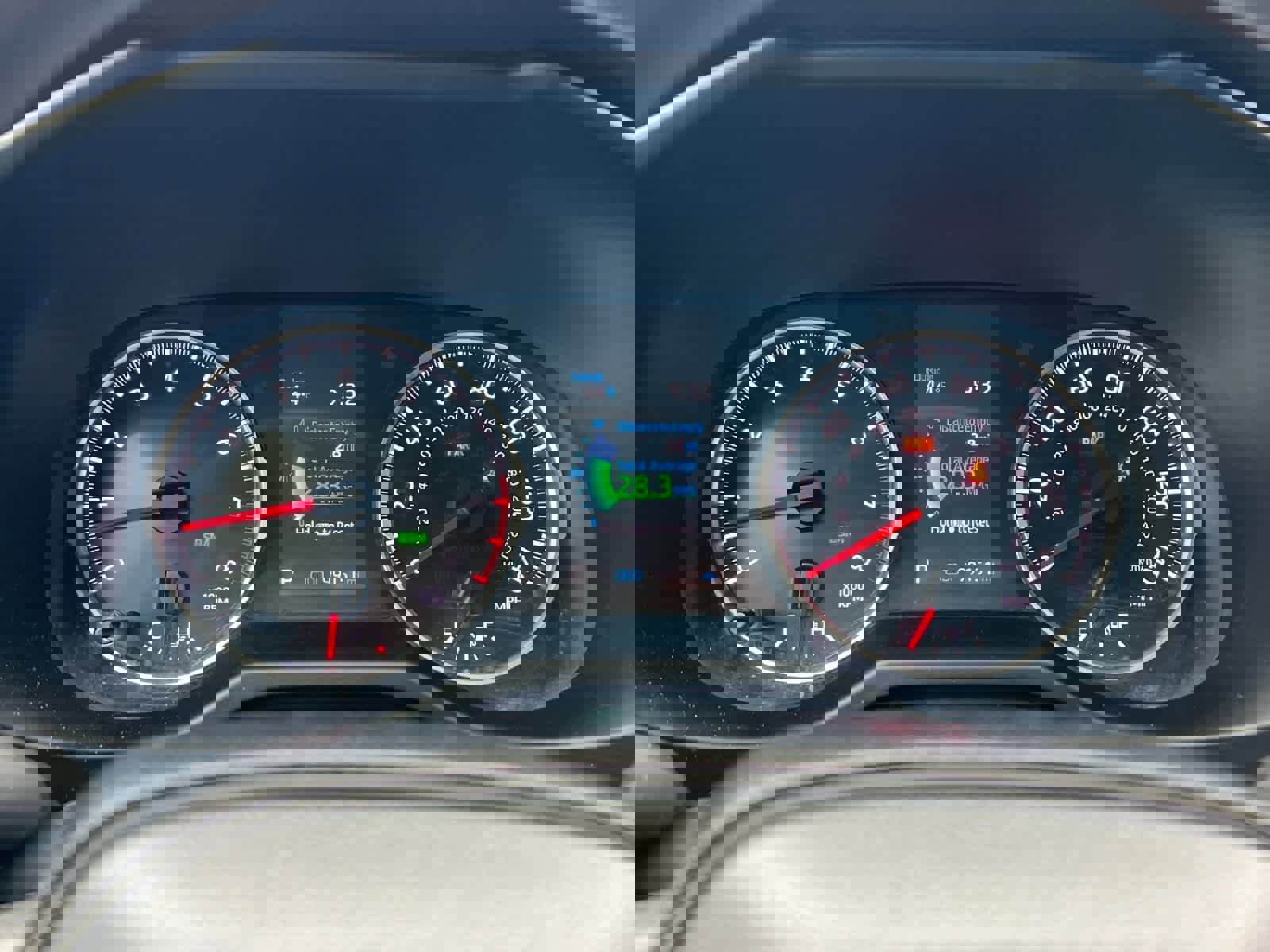 Used 2020 Toyota RAV4 XLE image 25