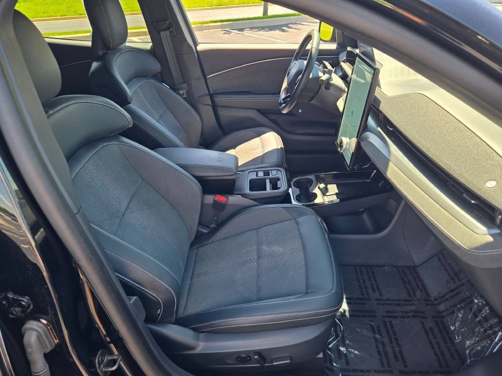 Used 2025 Ford Mustang Mach-E GT AWD/4WD image 7