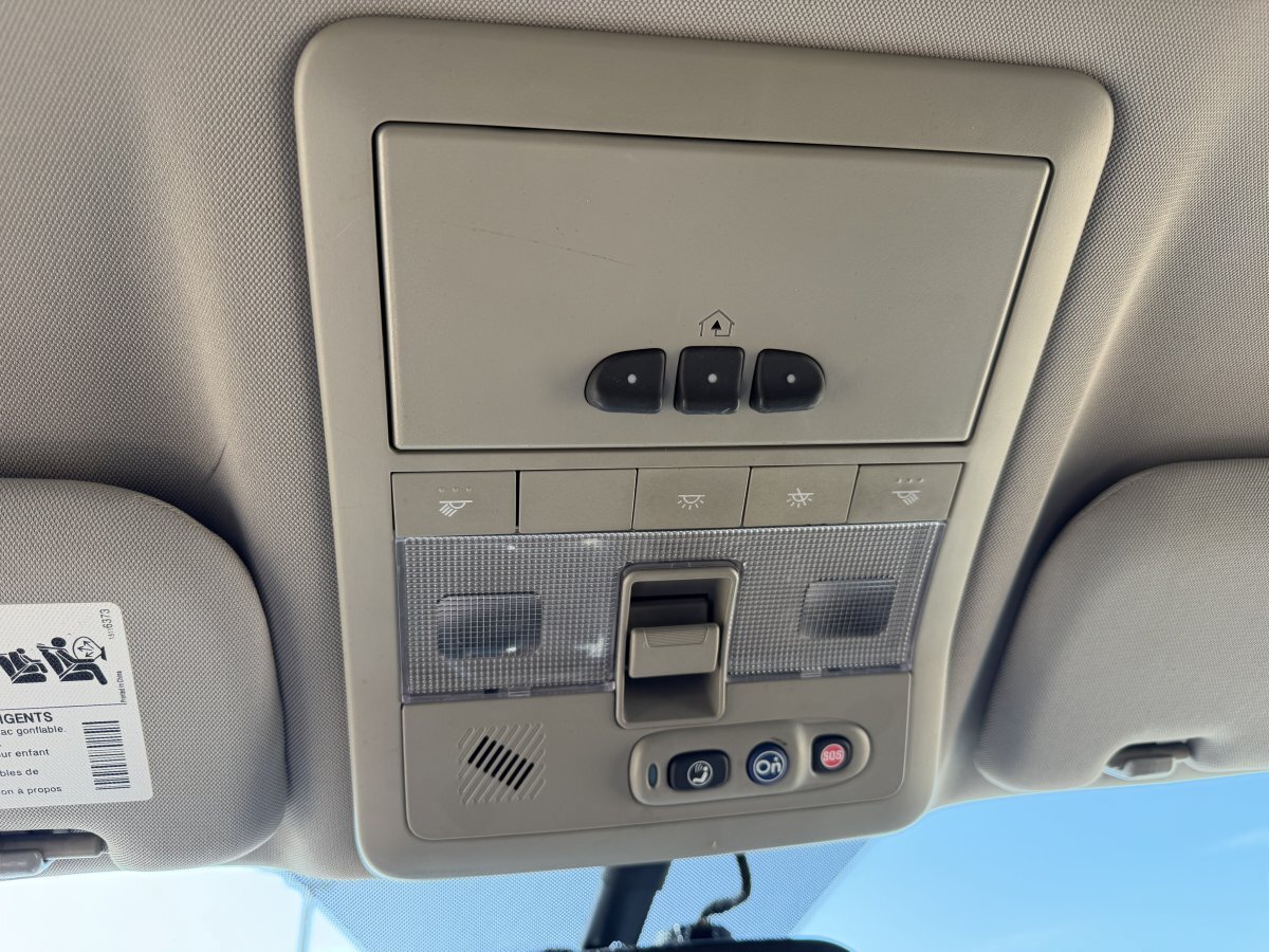 Used 2015 Chevrolet Captiva Sport LT w/ Convenience Package FWD image 26