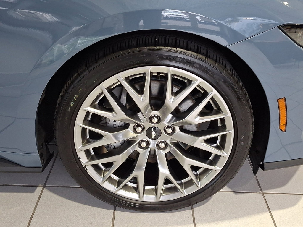 Used 2024 Ford Mustang GT Premium image 9