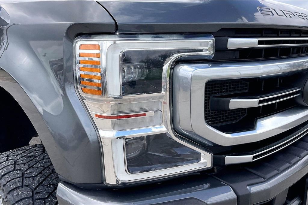 Used 2020 Ford F250 Platinum w/ FX4 Off-Road Package AWD/4WD image 33